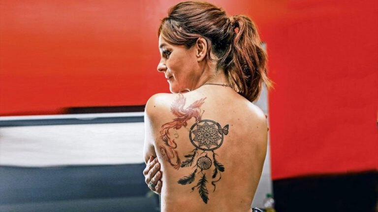 Andrea Berg heeft tattoo op haar rug laten zetten Schlagerprimeur